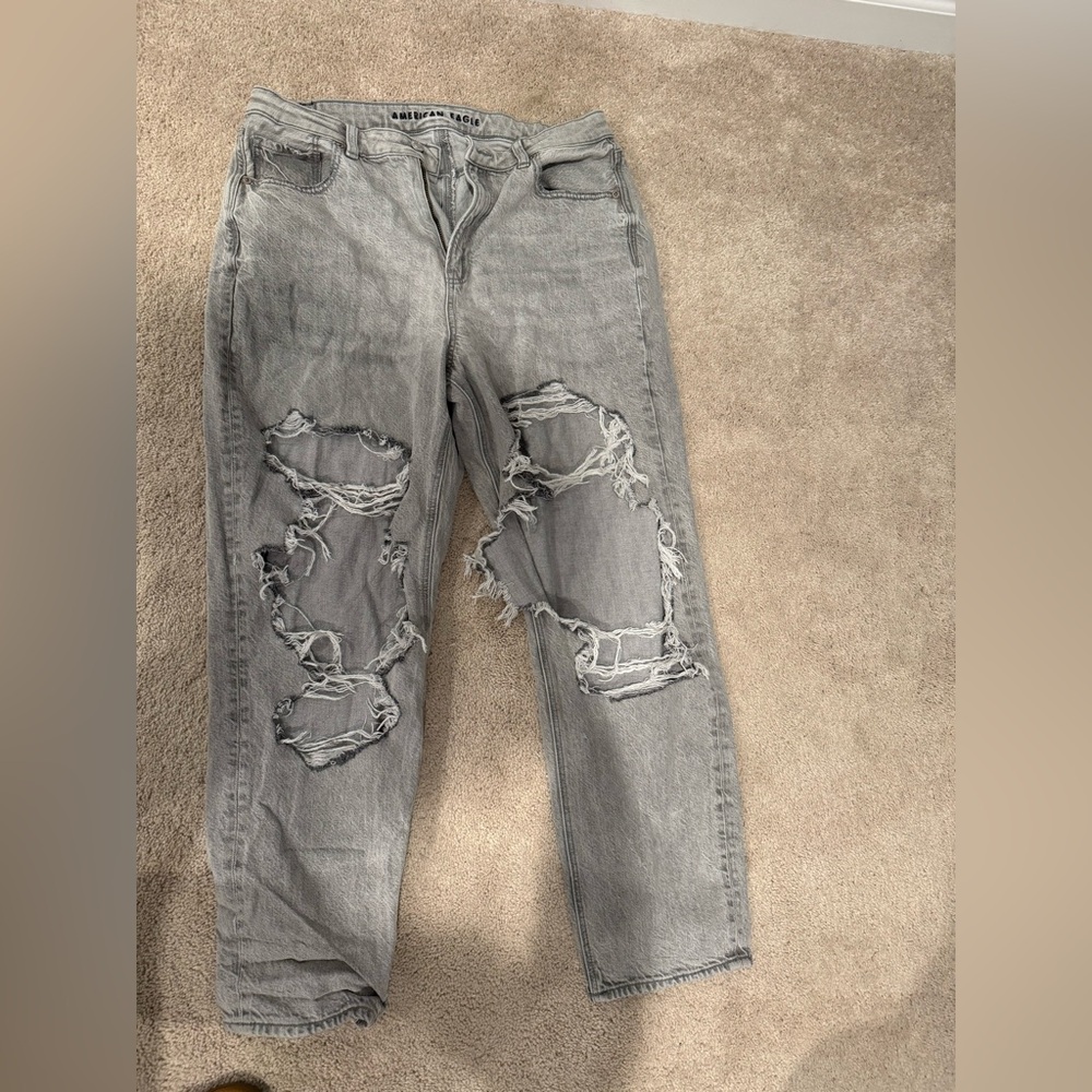 Distressed Gray Women's Jeans